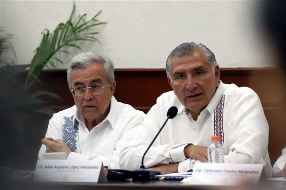 Adán Augusto López, titular de Segob, criticó a políticos opositores que por un lado rechazan al Ejército y por otro lo piden a gritos.