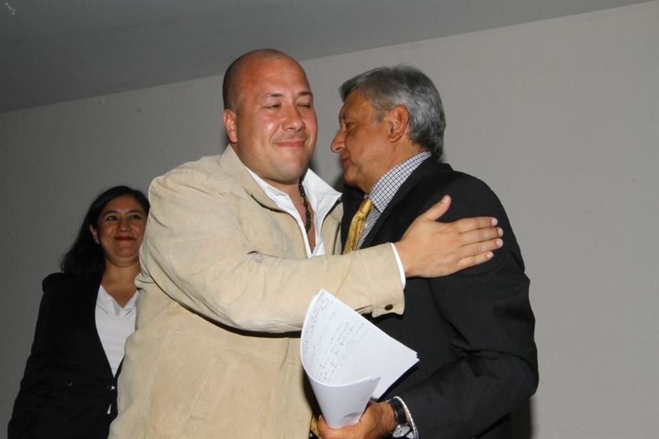 Enrique Alfaro y AMLO, en 2012.