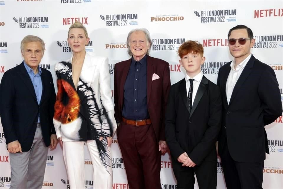 Christoph Waltz, Cate Blanchett, David Bradley, Gregory Mann y Burn Gorman, el elenco de voces de la cinta.
