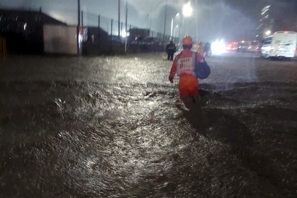 Trabajadores de Dos Bocas reportaron inundaciones por fuerte lluvias.