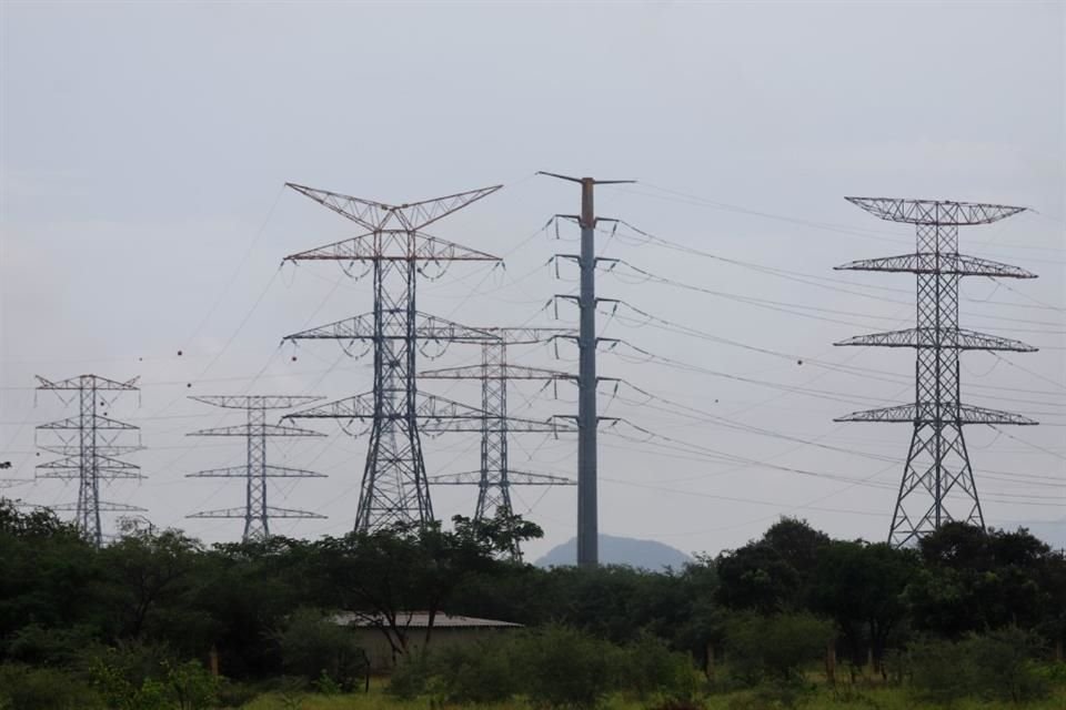 El Sistema Eléctrico Nacional entró en estado de alerta a las 14:46 horas, tras los problemas que presentó ayer que generaron apagones.