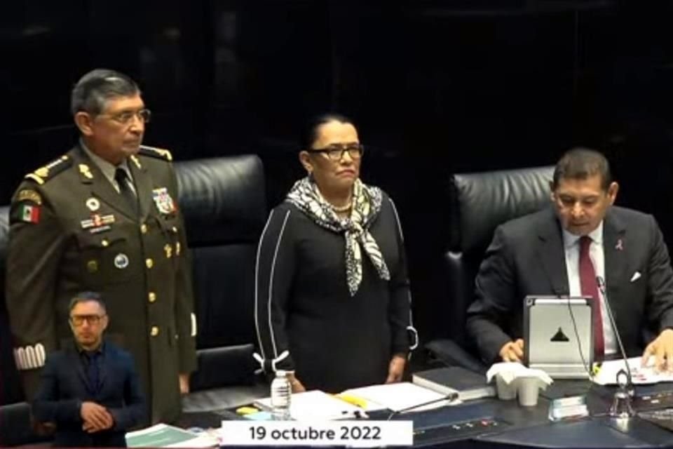 La titular de la Secretaría de Seguridad Pública acudió ante el pleno del Senado, acompañada por los titulares de Sedena y Marina.