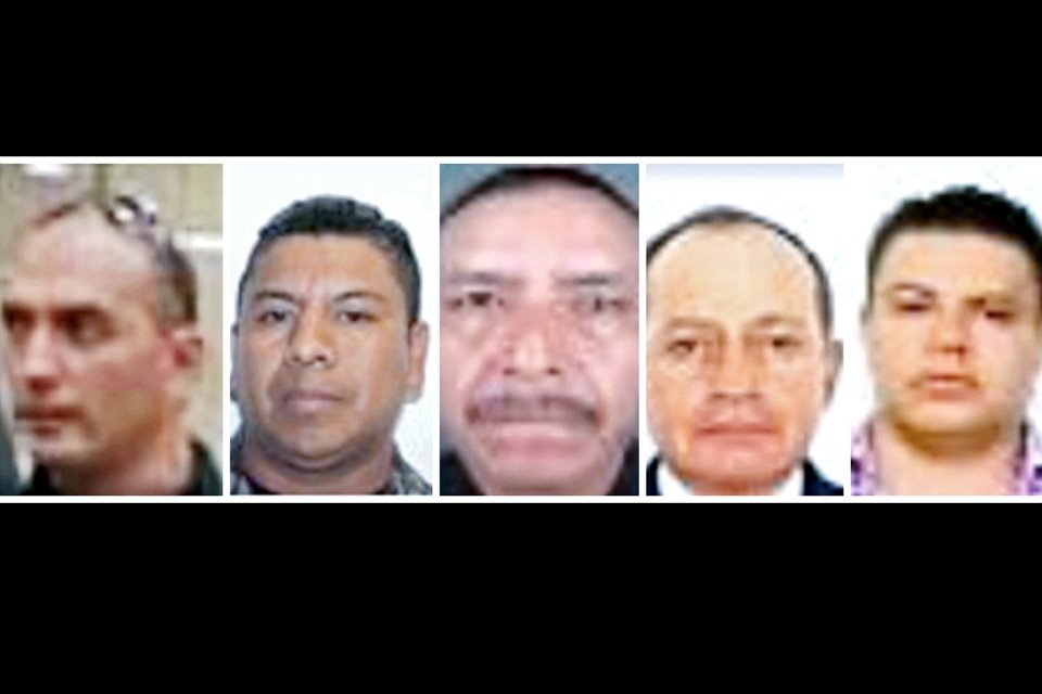 LOS SEÑALADOS (izq. a der) Juan Pablo Hernández González, Efráin Domínguez Martínez, Juan José Montes Ortíz, Daniel Velasco Ramírez y César Iván Briseño Aguirre.