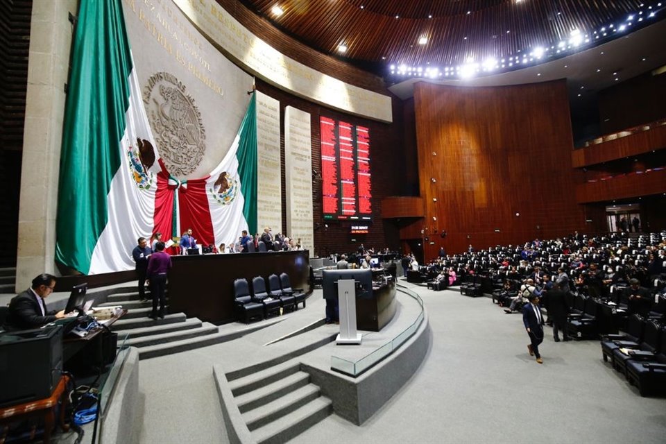 Cámara de Diputados aprobó en lo general la Ley de Ingresos de Federación 2023; Morena trató de justificar 1.1 billones de pesos en deuda.
