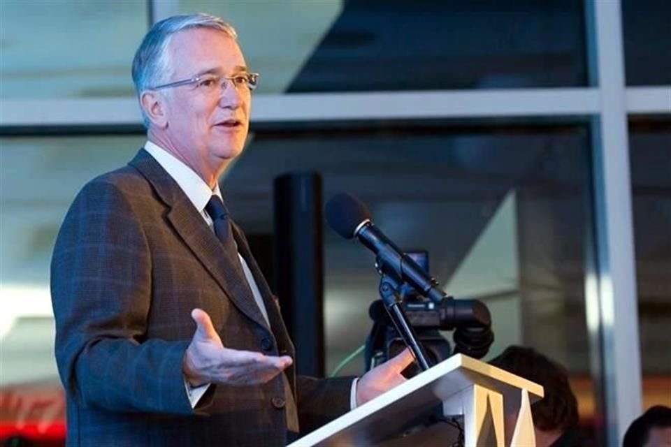 Sheinbaum dijo que pese a que Salinas Pliego tiene muchas relaciones, ningún tribunal le ha dado la razón para no pagar adedudos fiscales.