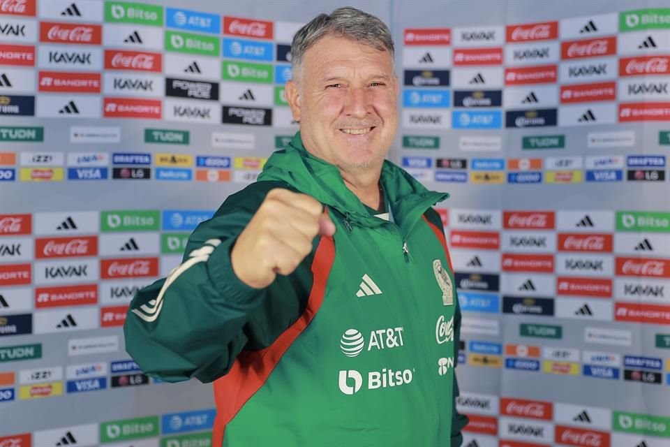 Gerardo Martino luce optimista a un mes del debut de la Selección Mexicana en Qatar 2022.