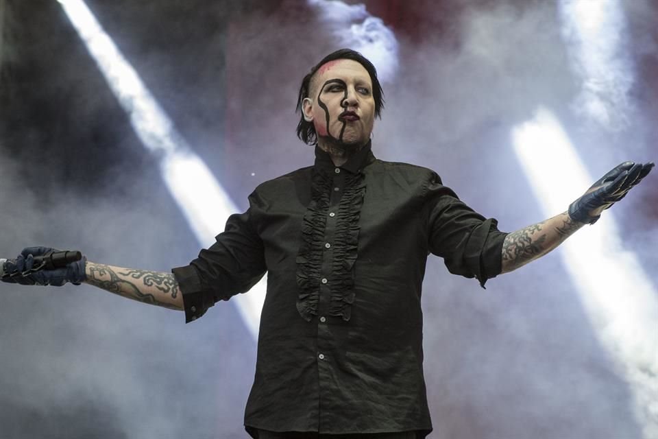 Ashley Walters, ex asistente de Marilyn Manson, contó presuntos episodios de acoso y agresión sexual que vivió por parte de él en la demanda que le interpuso.