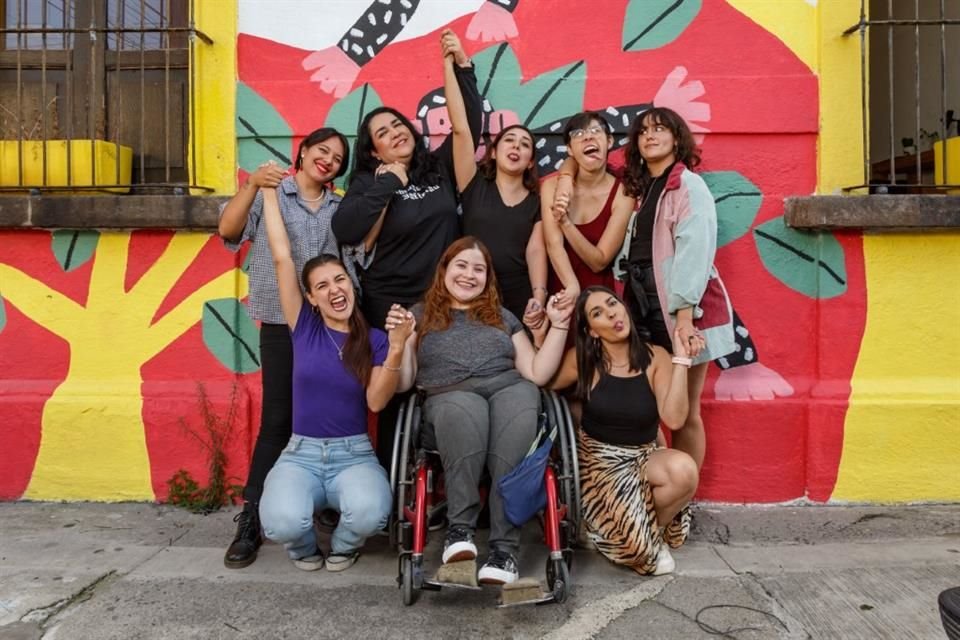 Las comediantes hicieron una denuncia al tipo de chistes que vulneran a las víctimas casi burlándose de su experiencia.