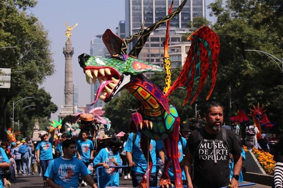 El próximo 21 de octubre se llevará a cabo el desfile monumental de alebrijes, el cual irá del Zócalo al Ángel de la Independencia; las piezas serán exhibidas sobre Reforma.