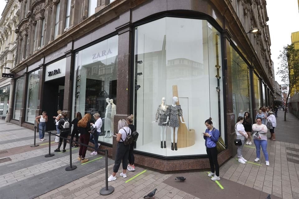 Zara implementará un sistema para que sus compradores donen, revendan y reparen sus prendas para reducir el impacto ambiental.