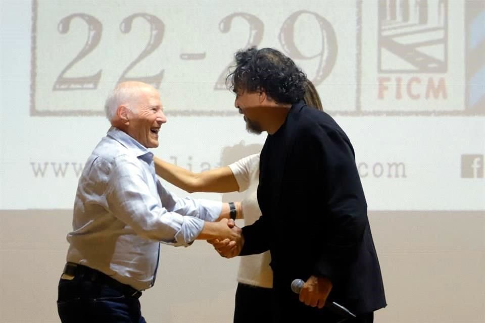 Frank Marshall y Alejandro G. Iñárritu se toparon durante la develación de la placa  de la edición número 20 del FICM.