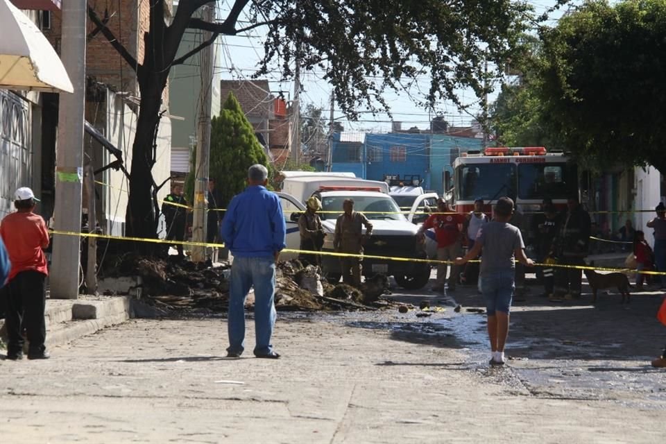 De acuerdo con las autoridades, la posible causa del incendio fue por la acumulación de basura en el interior, ya que los afectados se dedican a la acumulación de residuos reciclables.