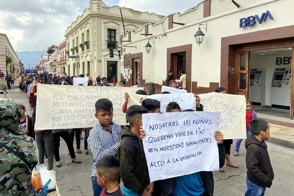 Hasta este día, hay tres personas de la comunidad desaparecidas.