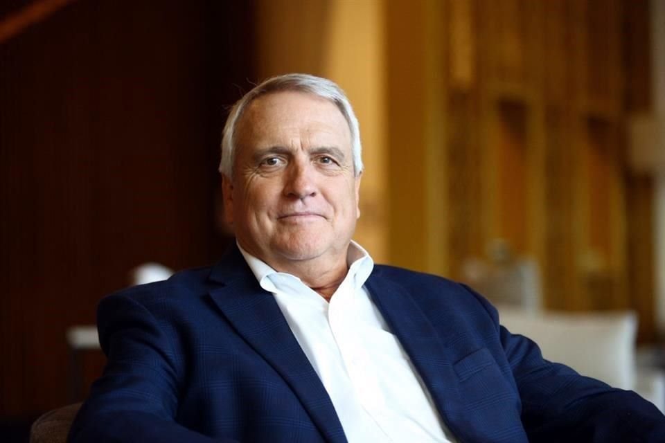 'Creo que es importante que el Gobierno mexicano comprenda el potencial de hacer la transición del sector energético a energías limpias; el costo de las energías renovables ha bajado, al igual que las consecuencias ambientales', dijo Bill Ritter Jr. 