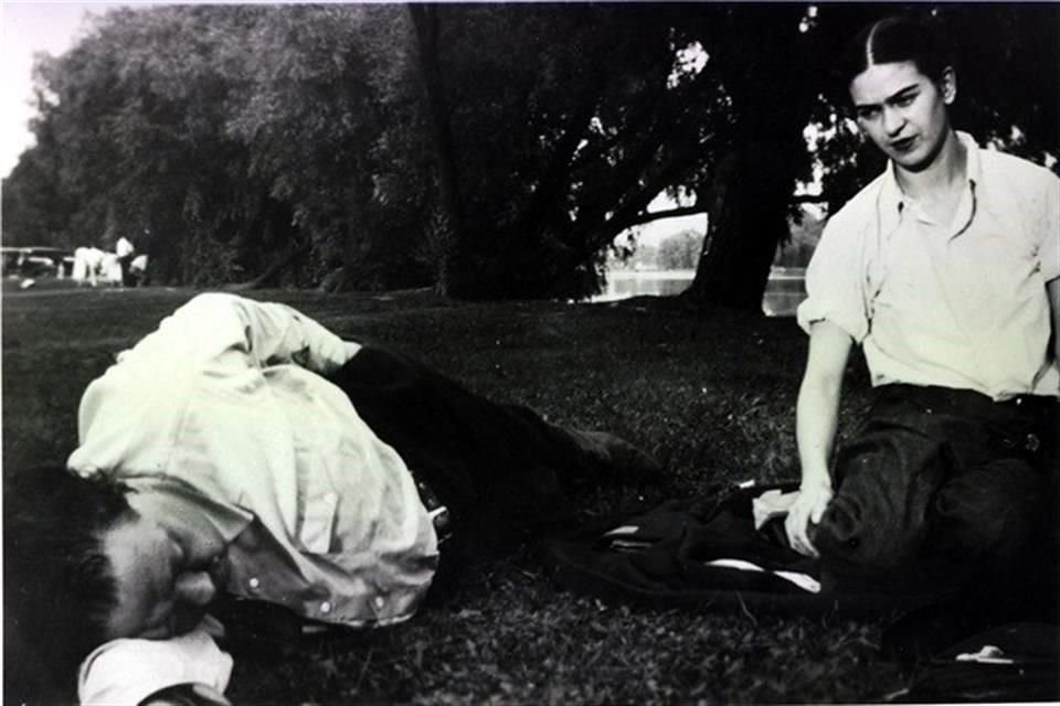 'Frida y Diego en el Parque', fotografiados en 1932 por Lucienne Bloch en Belle Isle, Michigan.