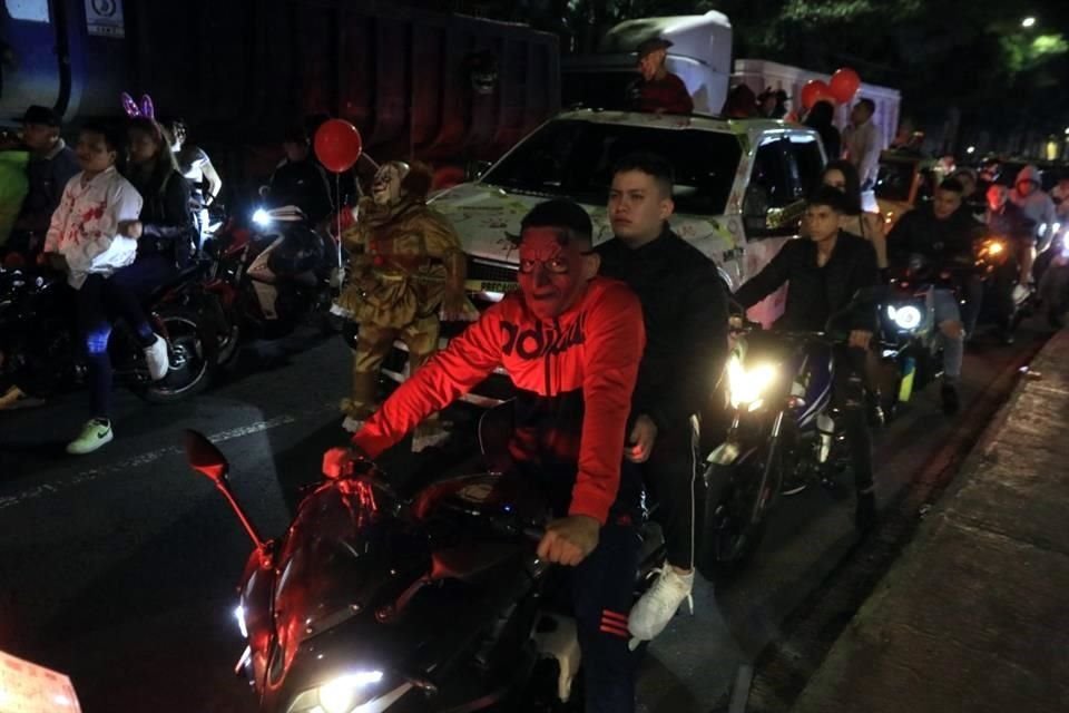 Durante tres días consecutivos, motociclistas circularon sin equipo de protección, a exceso de velocidad y de pasajeros en la CDMX.