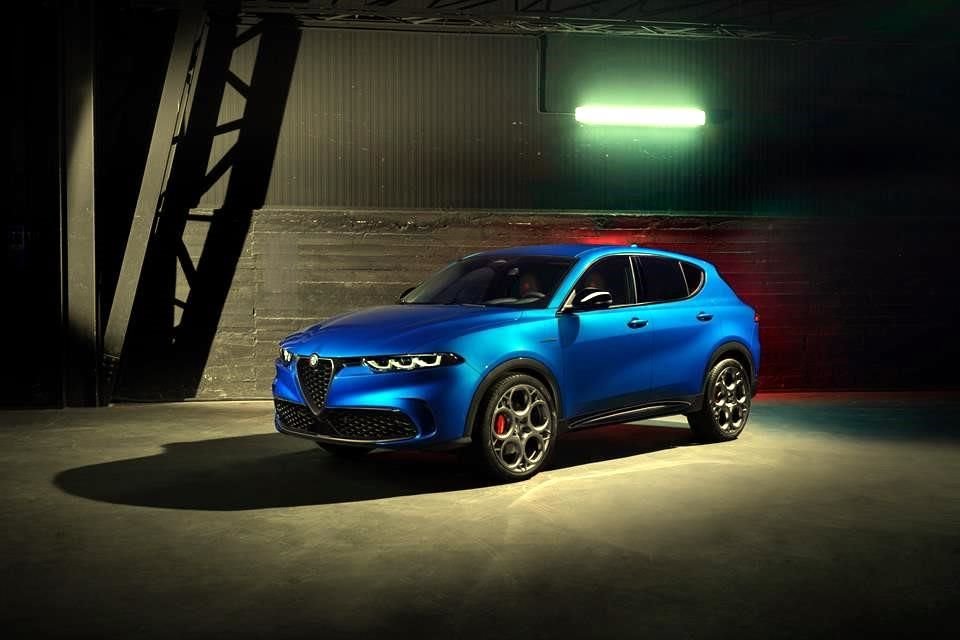 Alfa Romeo venderá solo autos eléctricos a partir del 2027.