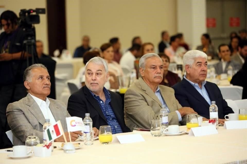 Arturo Zamora, Emilio Gonzalez, Alberto Cárdenas y Francisco Ramírez Acuña estuvieron en el evento.