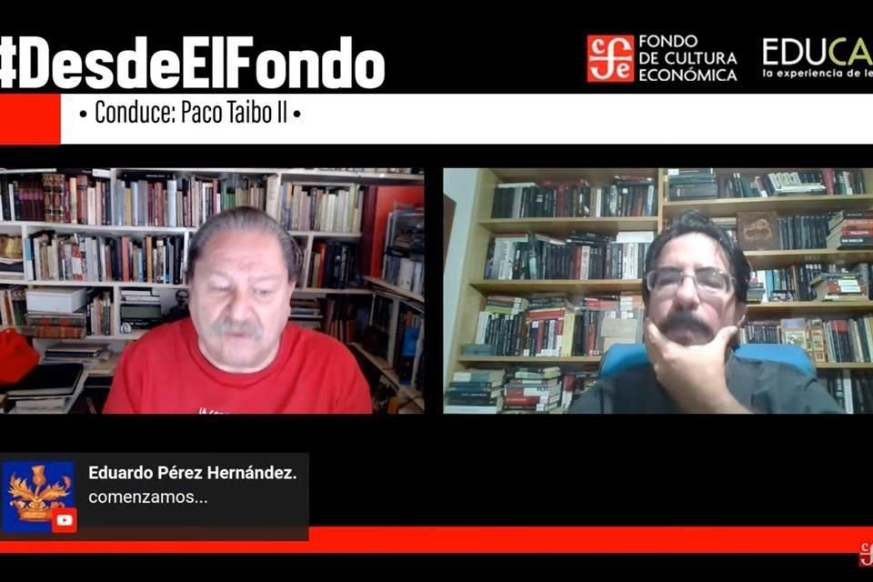 Los escritores Paco Ignacio Taibo II y Pedro Salmerón ofrecieron esta noche una charla alrededor de la primera y segunda batallas de Puebla dentro del programa 'Desde El Fondo' del FCE.