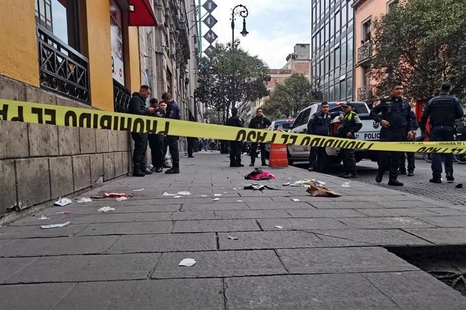 Una balacera se desató en el Centro Histórico luego de que sujetos armados robaran la nómina de una empresa; se reportan tres heridos.