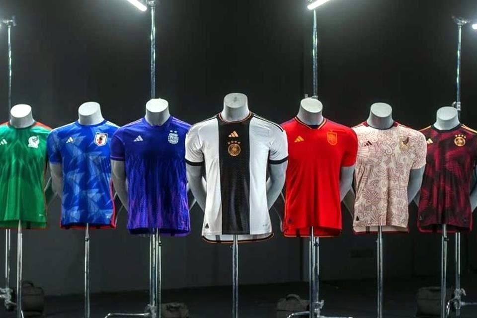 Adidas y Nike son las marcas que más selecciones patrocinarán en el Mundial.