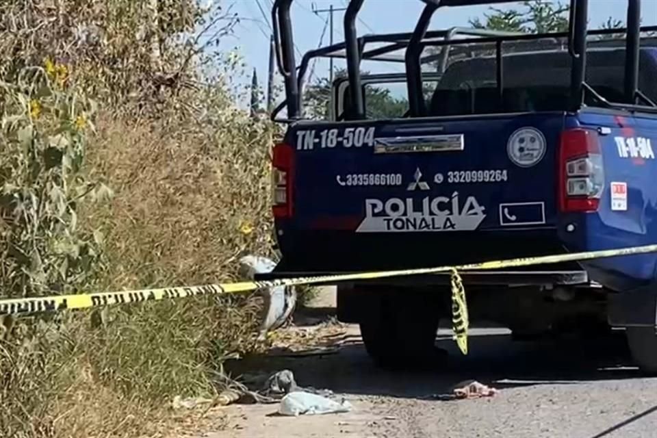 El cadáver de un hombre fue encontrado en un tambo en la Carretera a Colimilla en el Municipio de Tonalá.