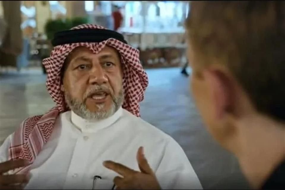 Khalid Salman dijo que los aficionados tendrán que aceptar las normas de Qatar.