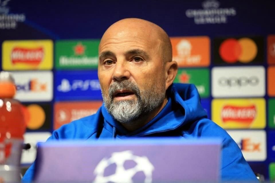 El director técnico del Sevilla, Jorge Sampaoli, criticó a FIFA por la designación de Qatar como sede del Mundial y las fechas en las que se disputará.