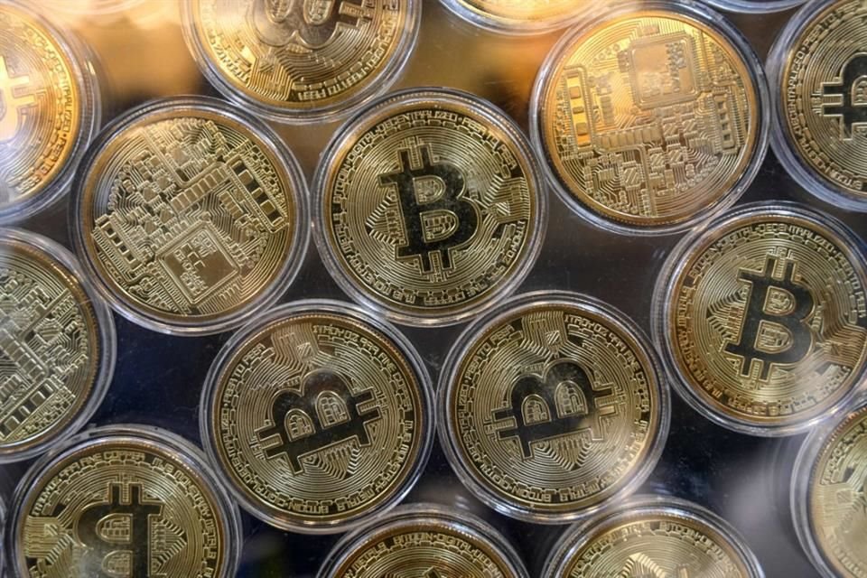 El viernes, el bitcoin cerró con un alza del 10.76%.