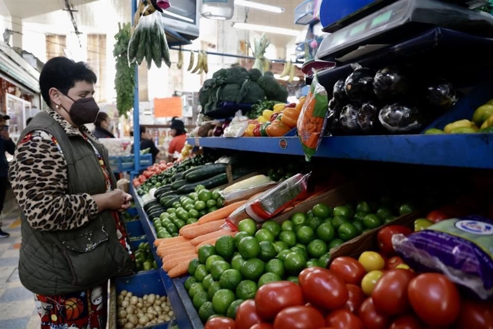 Jonathan Heath, subgobernador de #Banxico, dijo que la perspectiva es 'todavía sumamente difícil', en especial por los precios de los alimentos.