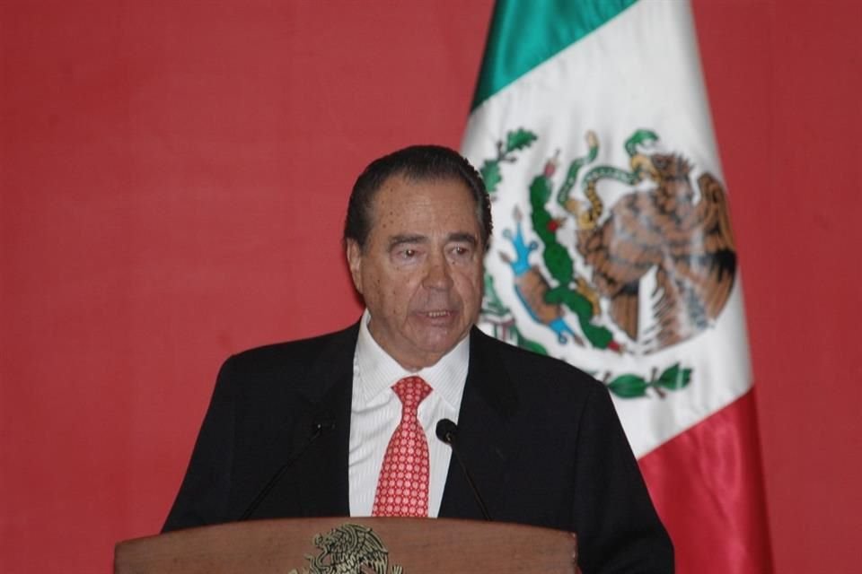 Francisco Ibarra López fue presidente de la CIRT de 1964 a 1966.