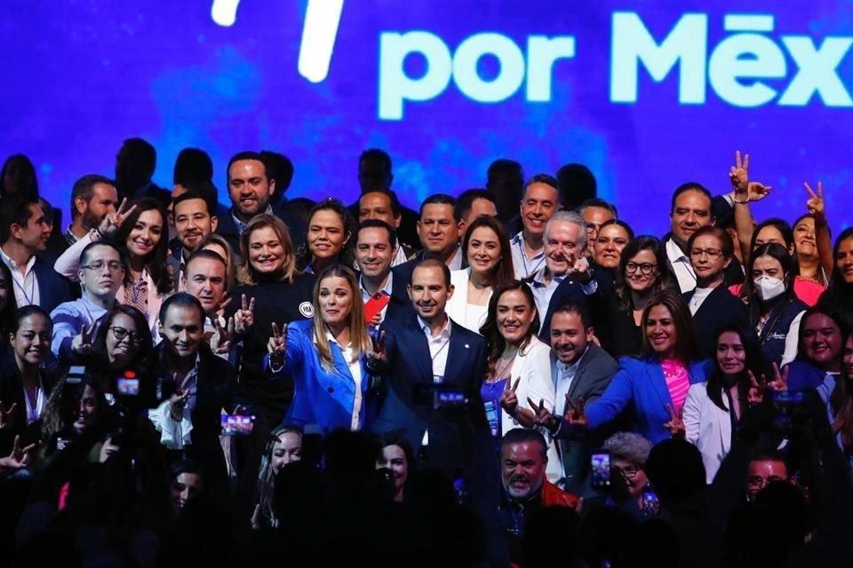 El dirigente blanquiazul tomó protesta a los nuevos integrantes del Consejo Nacional del PAN.