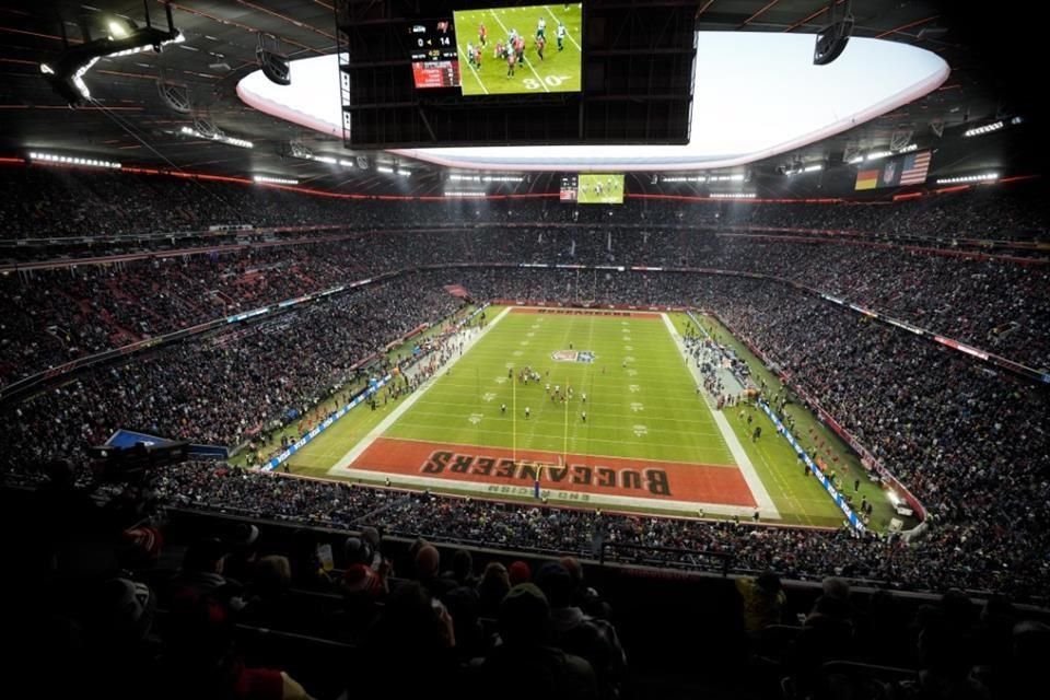 El Allianz Arena, de Múnich, fue sede del primer juego de temporada regular de la NFL disputado en Alemania.