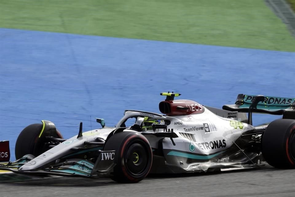 Lewis Hamilton no pudo con su compañero y se tuvo que conformar con el segundo puesto.