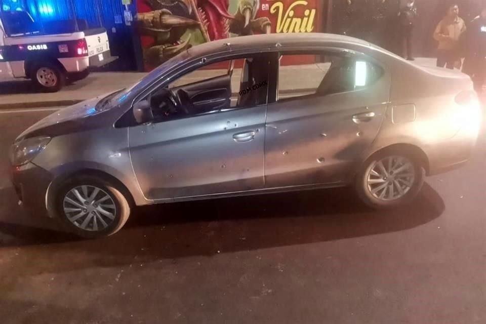 Sujetos armados y elementos de la policía capitalina protagonizaron un enfrentamiento a balazos en la Alcaldía Tláhuac.