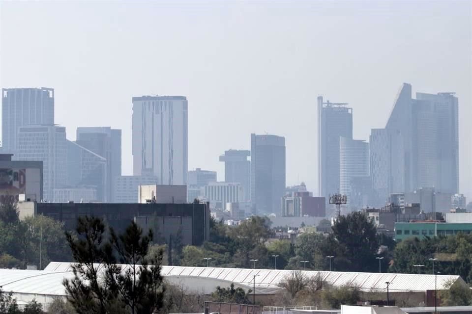 La contaminación por partículas menores de 10 y 2.5 micrómetros predomina en todas las zonas de la Ciudad. 