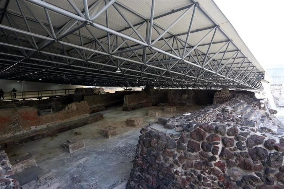 La estructura pesa 22.3 toneladas, cubre un área de 800 metros cuadrados y tiene una vida útil de diez años, detalló la directora del Museo del Templo Mayor, Patricia Ledesma.