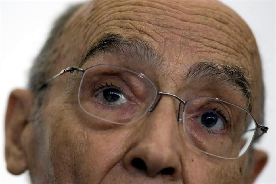 El escritor José Saramago habría cumplido este 16 de noviembre 100 años. Un ciclo de charlas en la Casa Estudio Cien Años de Soledad revisa su obra.