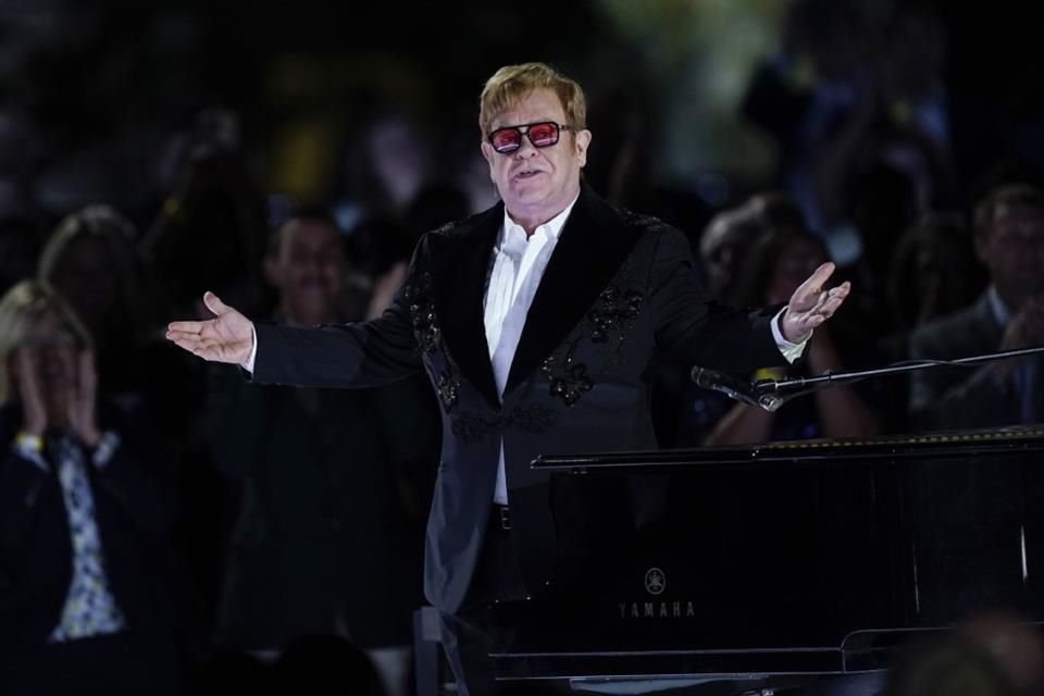 Elton John volverá a sus orígenes musicales en el Dodger Stadium de Los Ángeles para finalizar su gira de despedida en Estados Unidos.