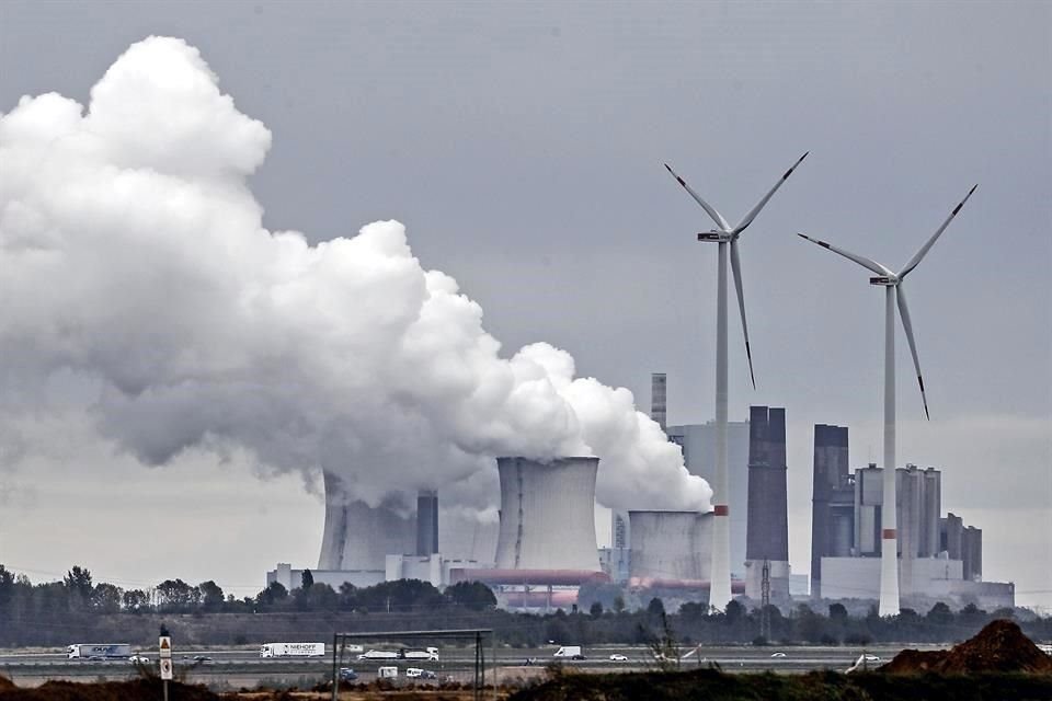 Vista de una central de carbón cerca de la mina de Garzweiler, en Alemania.