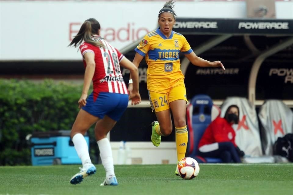 María Sánchez llegó a Tigres Femenil para este torneo y ya está en la Final ante su ex equipo Chivas.