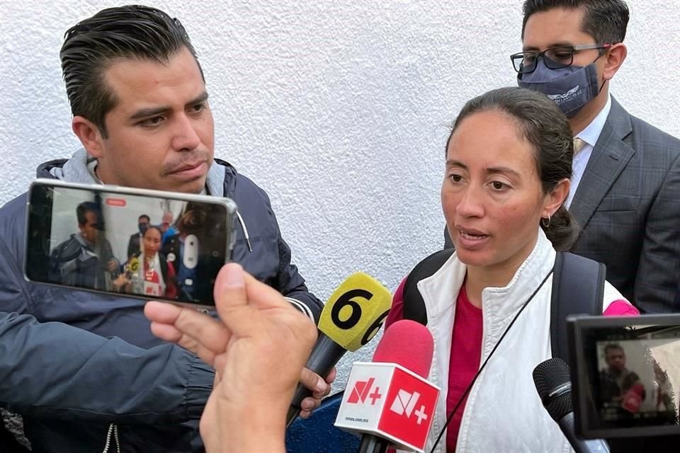 'Queremos confiar en la Fiscal, en lo que nos prometió. Una vez más le recriminamos lo que dijo ayer. Se comprometió a trabajar, y eso fue todo', dijo César, el papá de la menor.