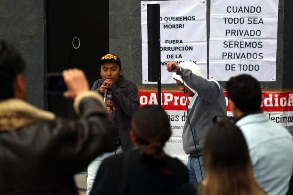 Raperos organizaron un torneo de freestyle para pronunciarse contra los desplazamientos, gentrificación, despojos y corrupción inmobiliaria.