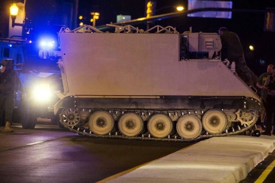 Texas busca detener la migración 'ilegal' con vehículos militares tipos tanque de la era de Vietnam, informó Army Times y The Texas Tribune.