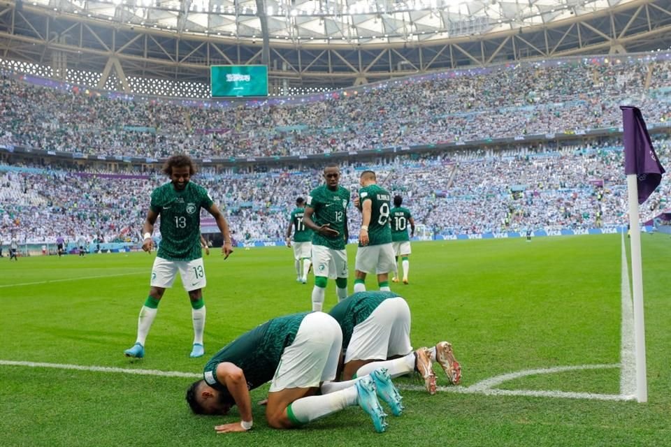 El cuadro árabe silenció a las aficionados argentinos en Doha.