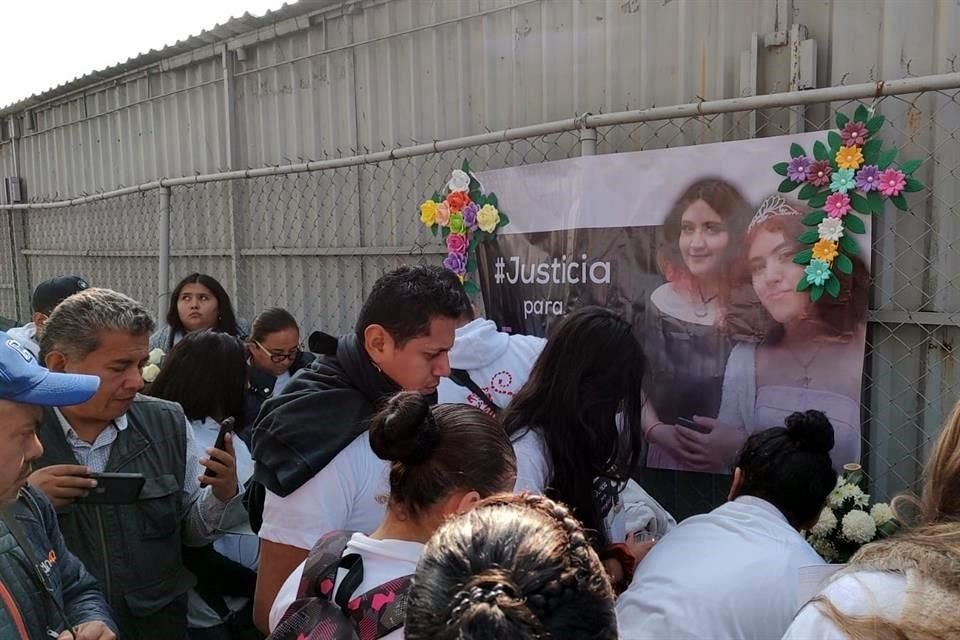 Las hermanas iban a un concierto de Zoé, en el Palacio de los Deportes, cuando se registró el percance. 