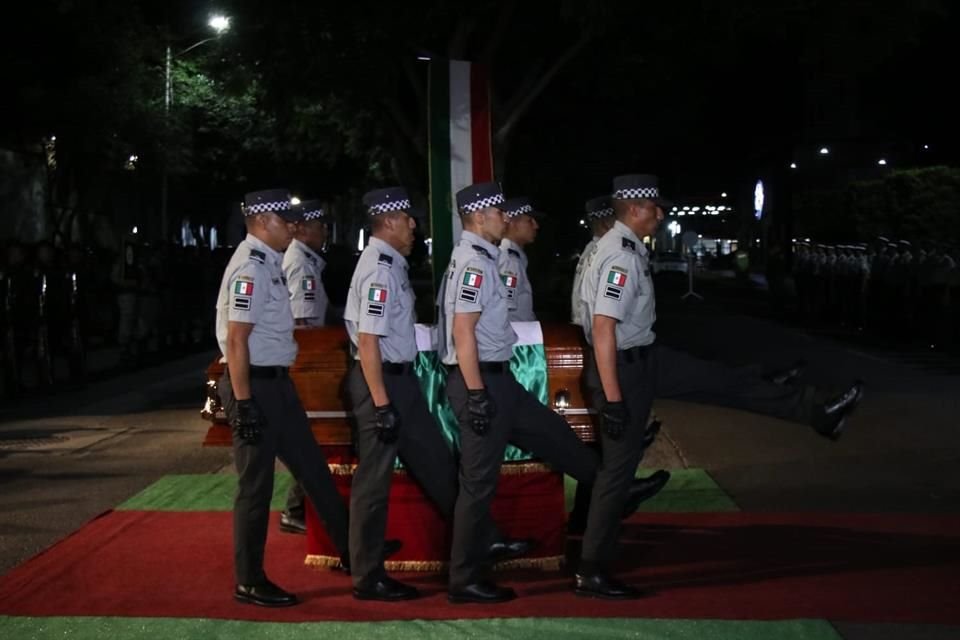 Mandos de Sedena rindieron honores fúnebres al General de Brigada José Silvestre Urzúa Padilla, quien murió en enfrentamiento en Zacatecas.