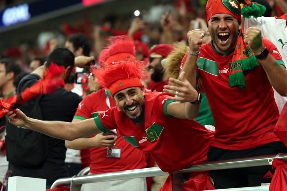 Felicidad pura la de los seguidores de Marruecos tras la victoria de su Selección.