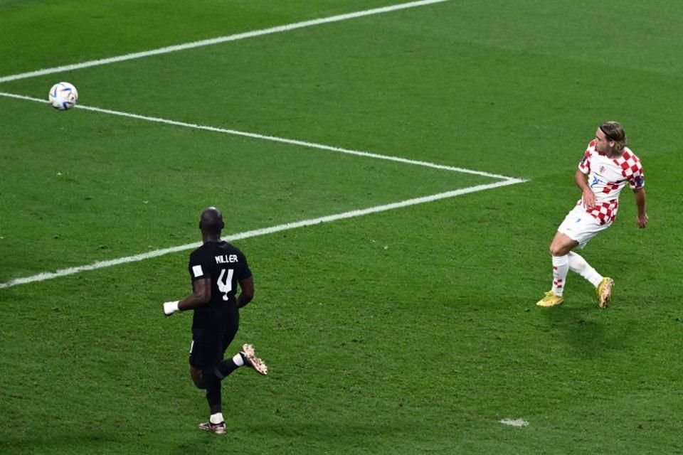 Lovro Majer protagonizó el cuarto gol de Croacia.