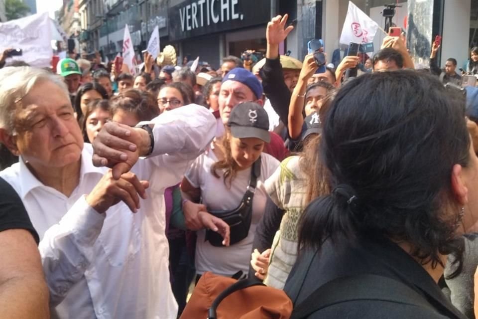 El Presidente sobre Avenida Madero.